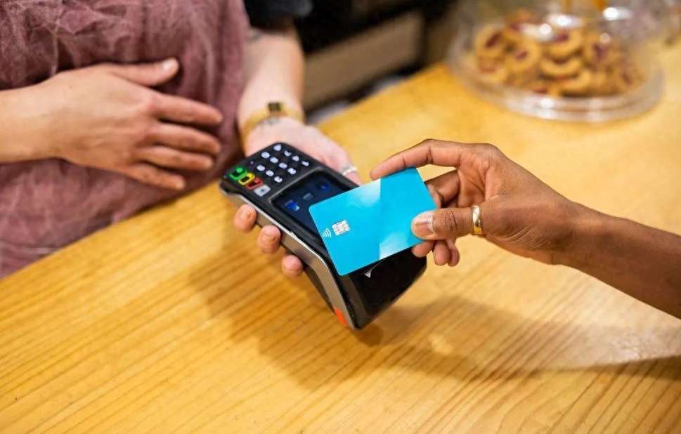 Surge in U.S. Credit Card Default Rates
